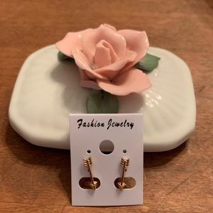 Fashion Earrings - Gold Arrow